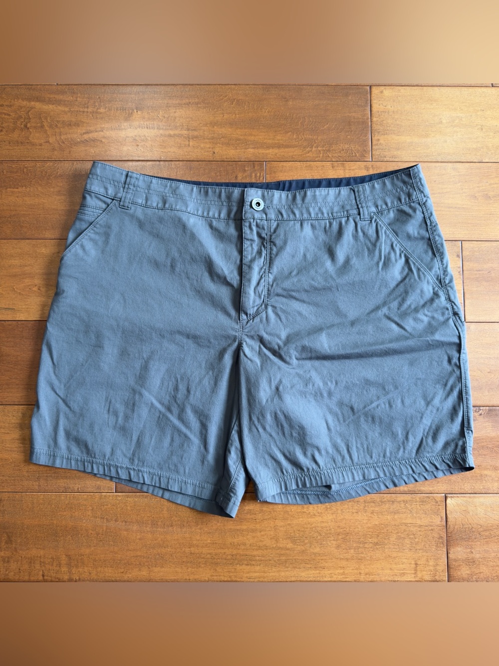 Kuhl Resistor Lite Chino Shorts Carbon Color size 40